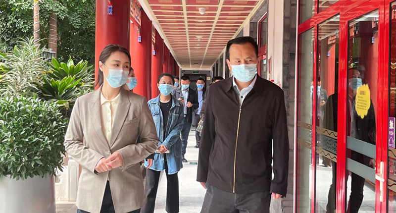 共谋发展丨成都市成华区民政局党组书记张庆一行莅临寿山福海参观交流